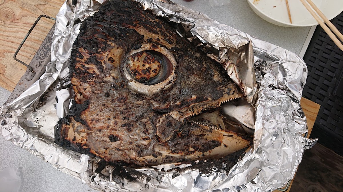 マグロの頭の石窯焼き